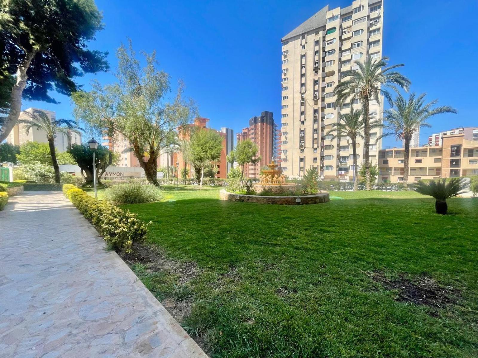 Penthouse Playmon Park Apartment *